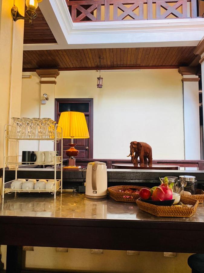 Luang Prabang Maison Vongprachan & Travel Hotel Екстериор снимка