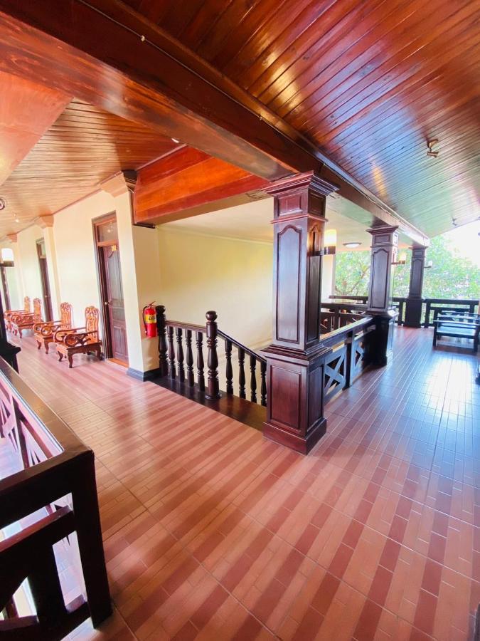 Luang Prabang Maison Vongprachan & Travel Hotel Екстериор снимка